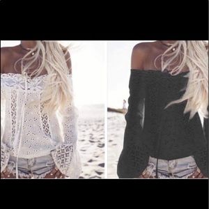 ๐2 for 1 sale๐ฐ- Sexy off the shoulder bell sleeves black/White